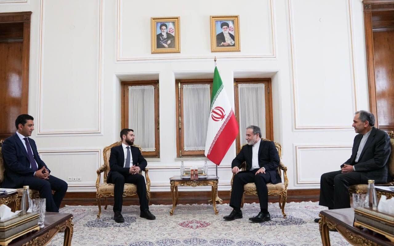 دیدار معاون وزیرخارجه ارمنستان با وزیرخارجه/ مجید تخت‌روانچی هم حضور داشت
