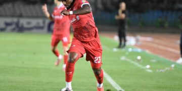 ستاره دانه درشت در لیست خروج پرسپولیس/ معادله جنجالی نیم فصل؛ یا هاشمیان می ماند یا بیفوما!