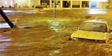 ببینید | سیلاب در بلغارستان، چند خودرو را با خود برد