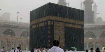 ببینید | تصاویر پربیننده از بارش شدید باران در مکه