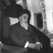 این است انقلاب ملی: رهبری که طاغوت شرق و غرب را شکست داد