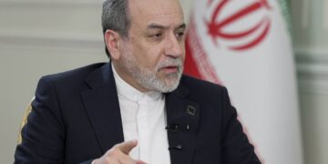 عراقچی : همدستی با رژیم اسرائیل غیرقابل بخشش است